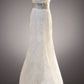 Weißes Etui-Spitzen-Hochzeitskleid - Modernes, Ärmelloses, Bodenlanges Brautkleid mit Gürtel und Hofschleppe