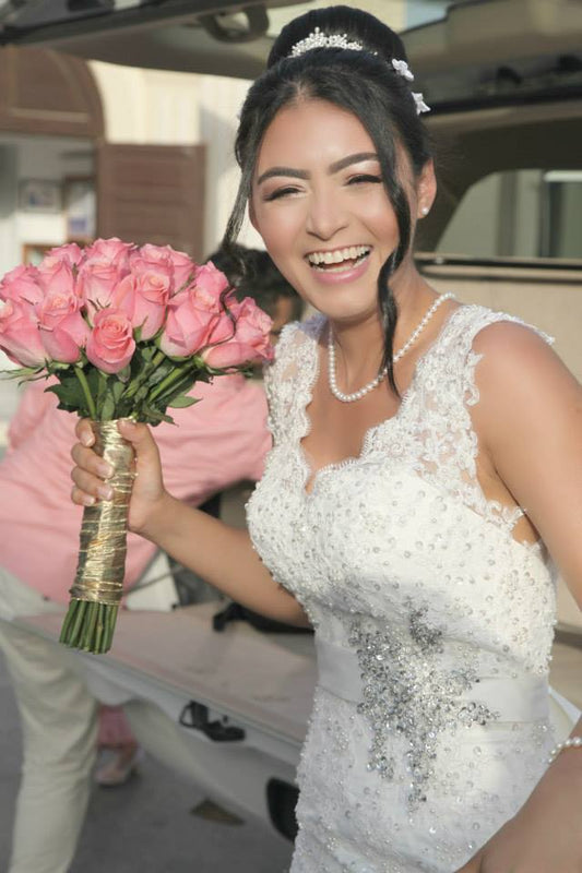 Glamouröses Luxus Organza Spitzen-Hochzeitskleid Weiß Kathedralenschleppe Brautkleid mit Perlen